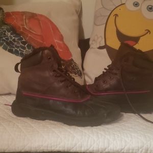 Nike snow boots